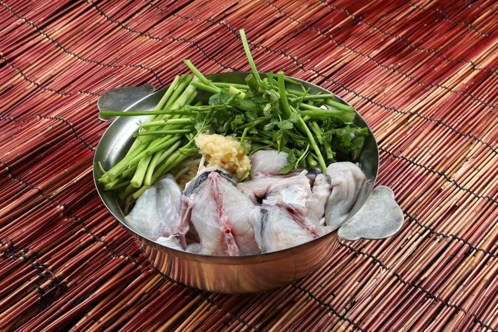 調理前のフグ鍋