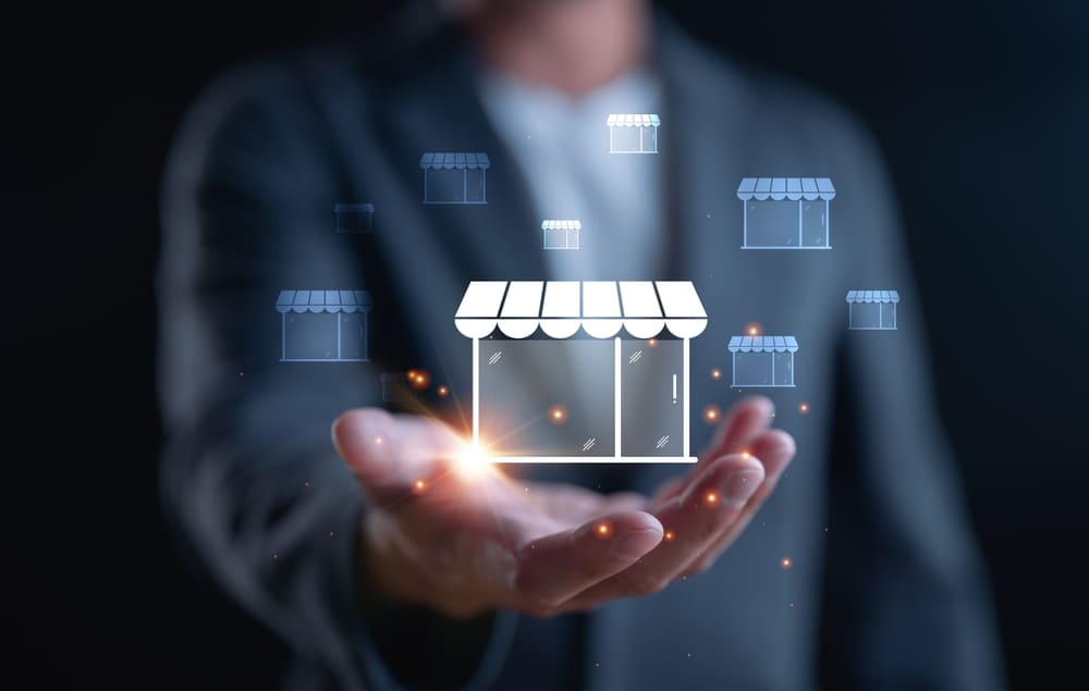 手のヒラの上にフランチャイズのエフェクトが出ている写真