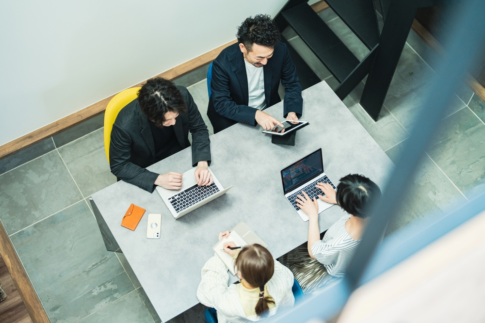 カジュアル ビジネス ミーティング